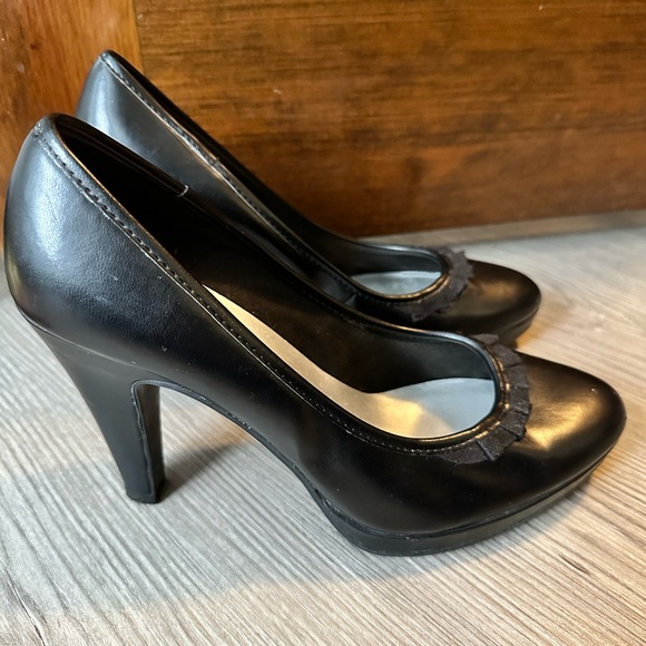 Fioni black patent platform dress heels 9w pump - Picture 3 of 4